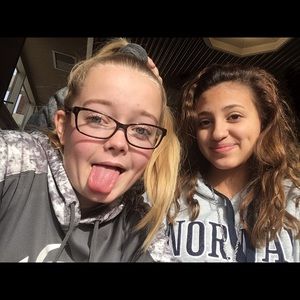 Meet your Posher, Alexis